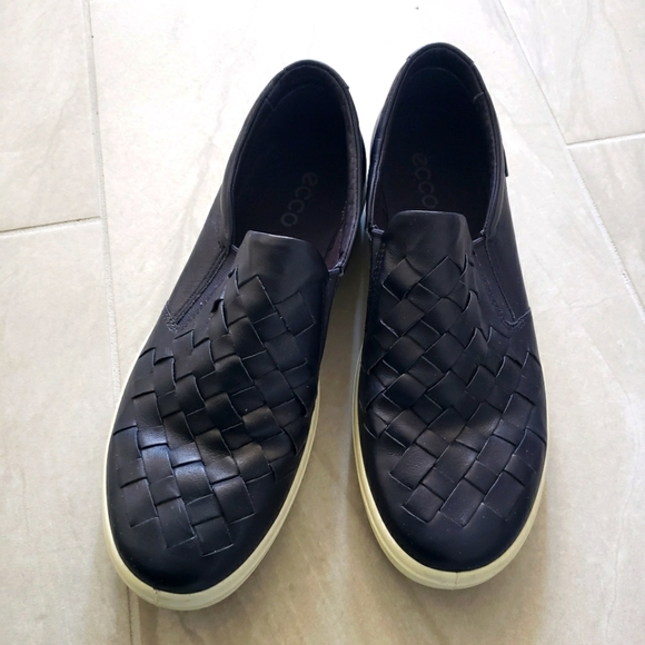 Ecco Shoes - EUC ECCO Soft Leather Woven Slip-On Sneakers